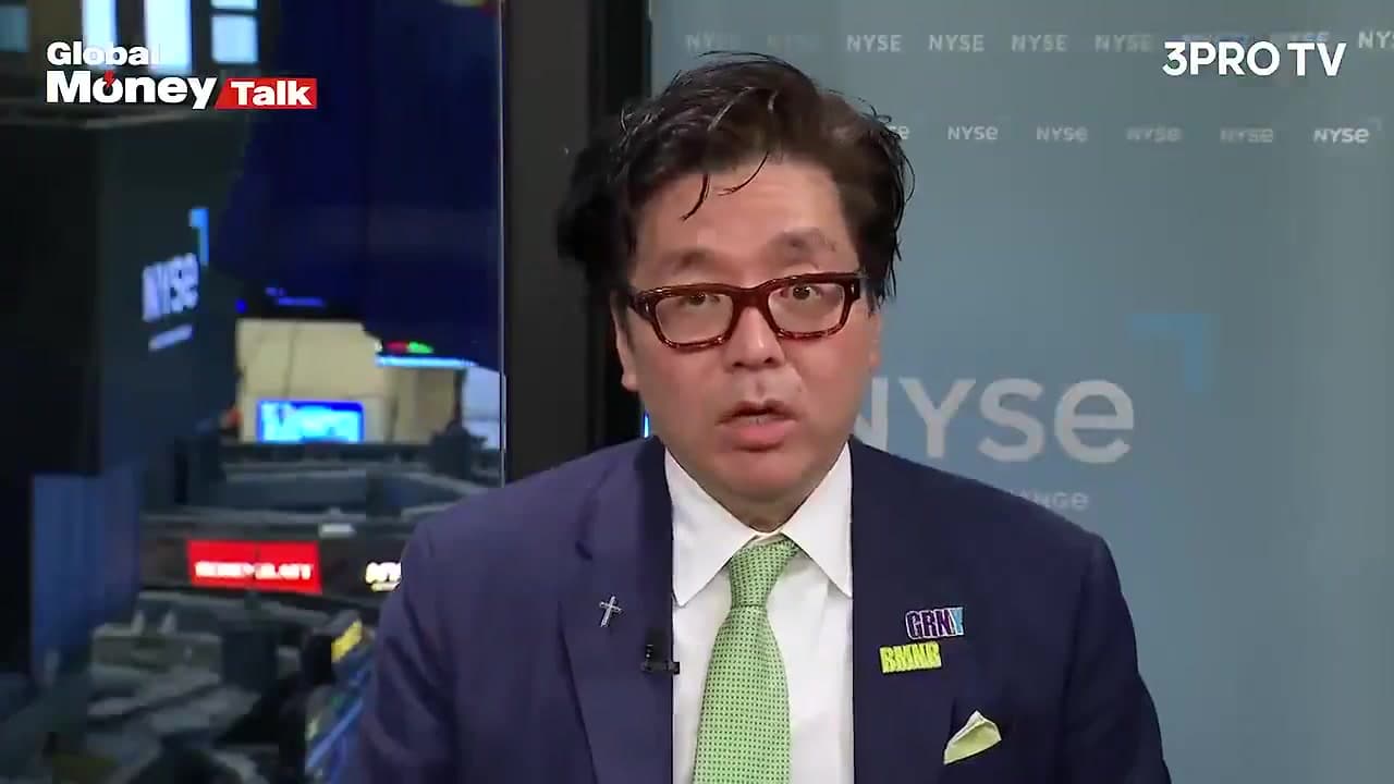 Tom Lee : Ethereum surperforme les actions mémoire de 72 points depuis fin juin, Robinhood Chain dépasse 1 milliard de dollars de volume quotidien
