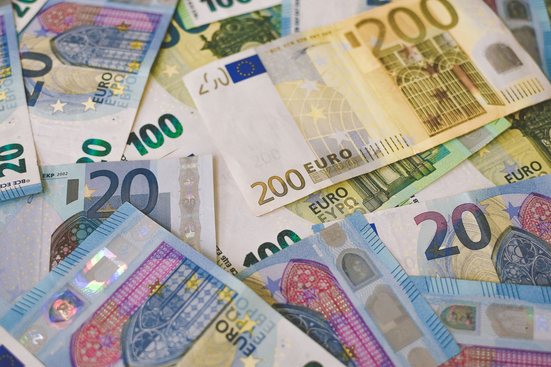 Futurs billets en euros : Maria Callas, Marie Curie et Beethoven parmi les visages proposés par la Banque de France