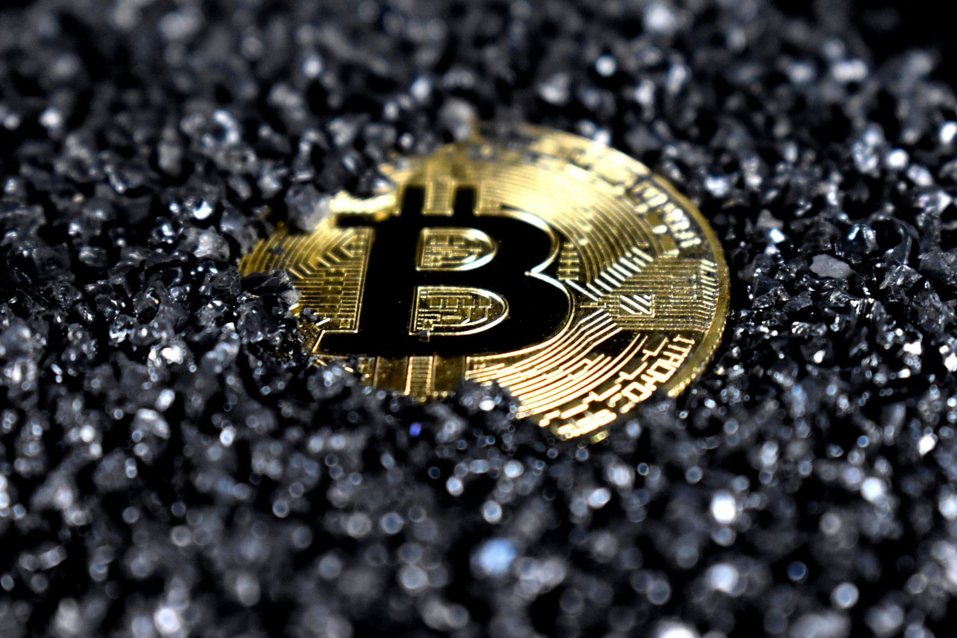 61 bitcoins récupérés après 12 ans : un Britannique touche 3,3 millions de livres sur une mise de 1 500 livres placée en 2011 sur Intersango
